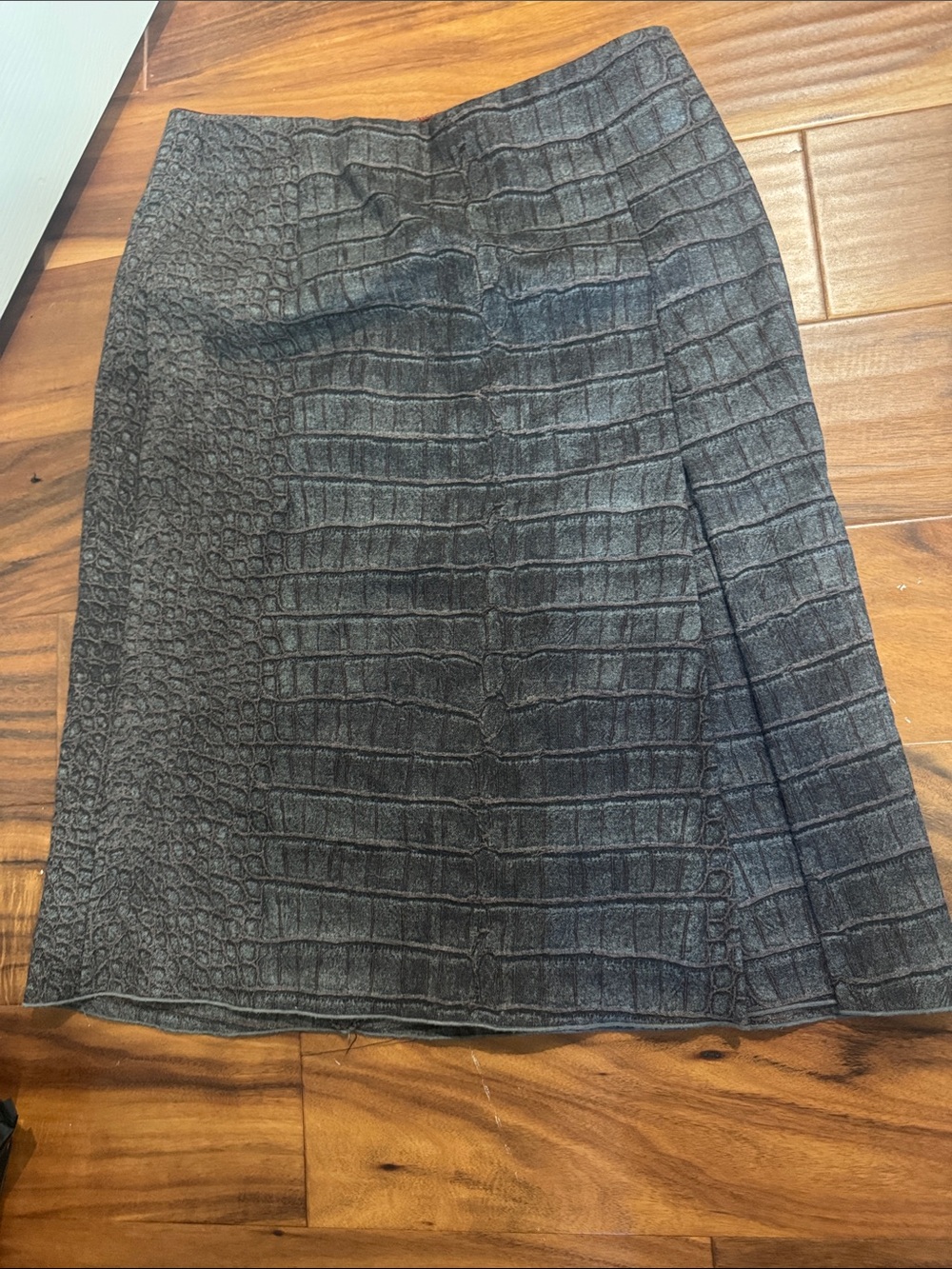 Loro Piana Black Croc-Textured Pencil Skirt wool cashmere blend